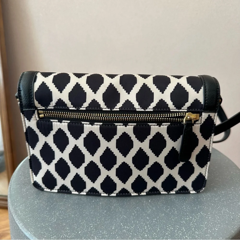 Vera Bradley Ikat Spot Tess Crossbody bag - Picture 3 of 5